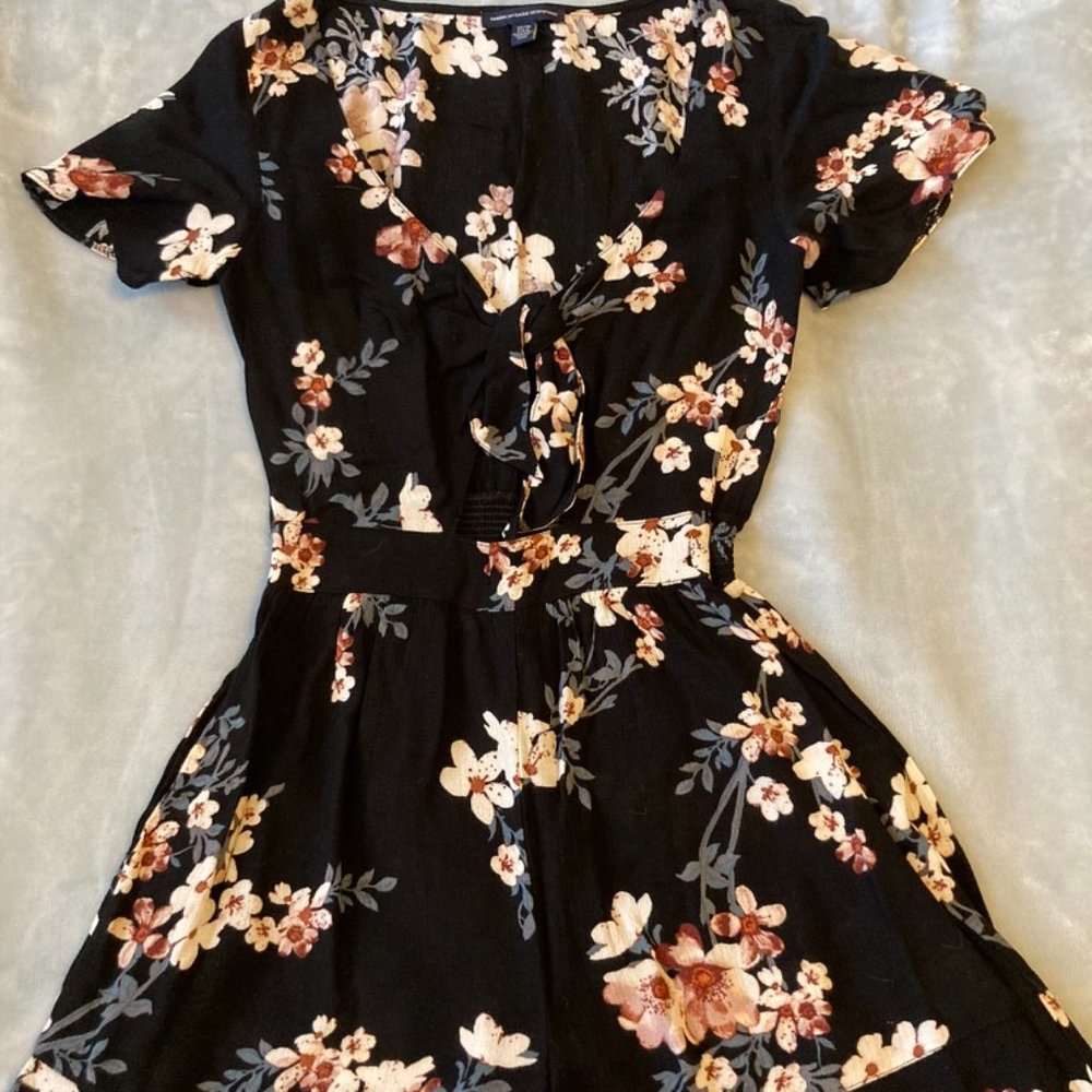 Women's American Eagle Outfitters Floral Romper in Size XS